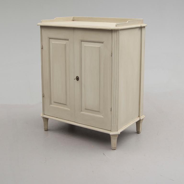 SKÄNK, ur IKEAs 1700-talsserie, 1900-talets andra hälft.