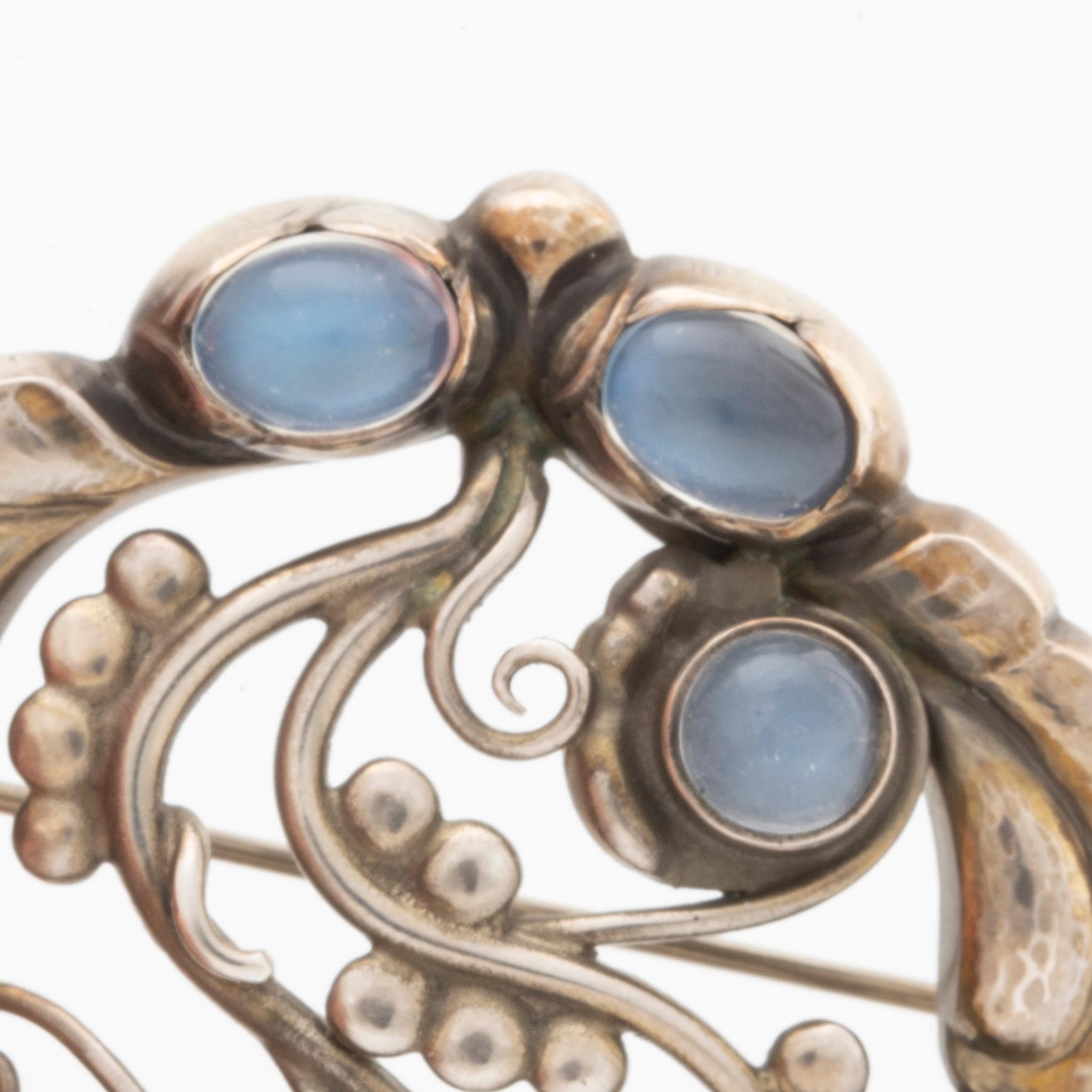 GEORG JENSEN, brosch modell 159, "Moonlight blossom".