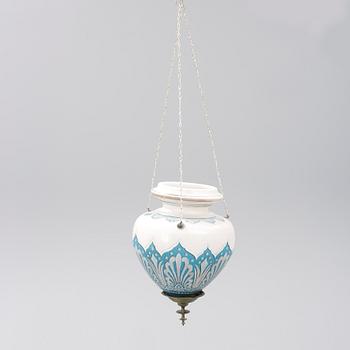 TAKAMPEL, opalglas, senempire, 1800-talets första hälft/mitt. Höjd: 26 cm.