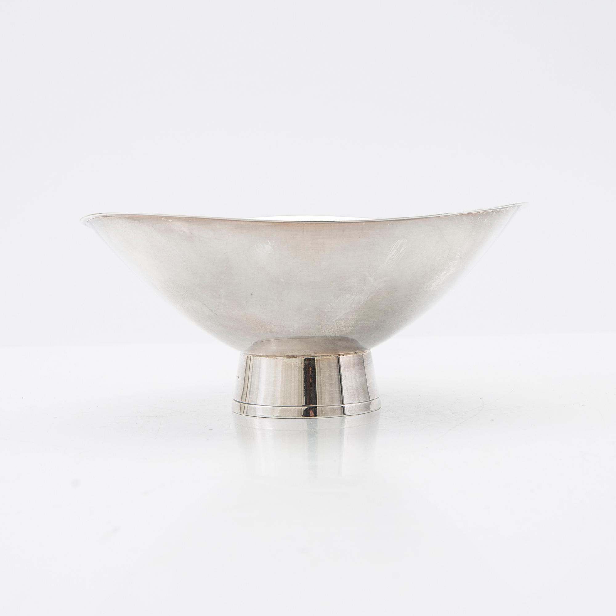 Gustaf Jansson, bowl, silver, C. G. Hallberg, Stockholm, 1959.