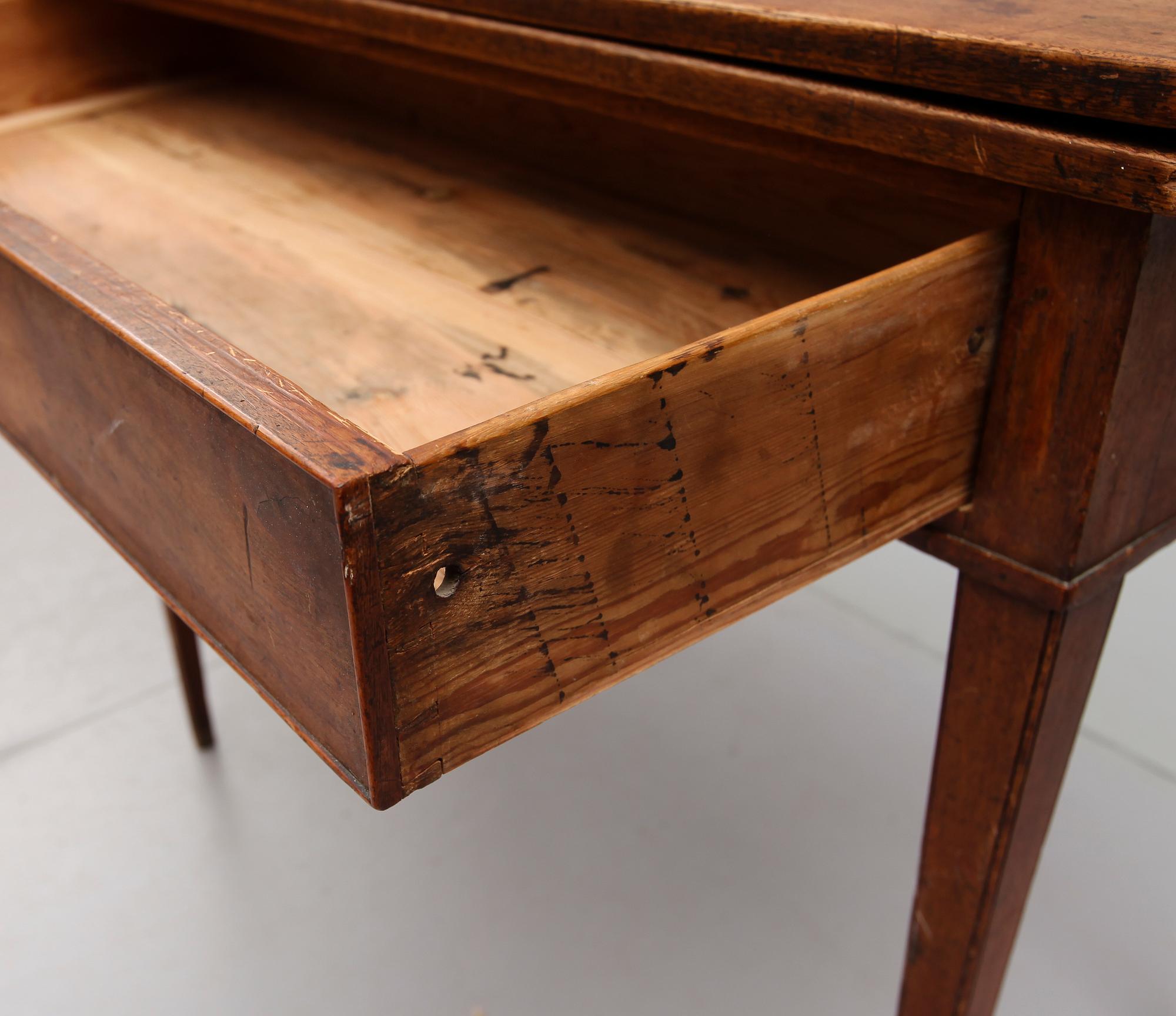 SPELBORD, sengustavianskt, omkring år 1800.