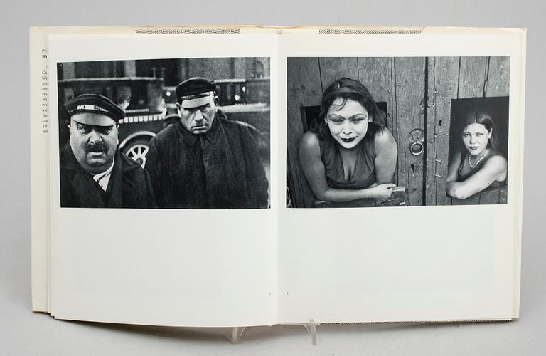 BOK, "Photographs", av Henri Cartier-Bresson.