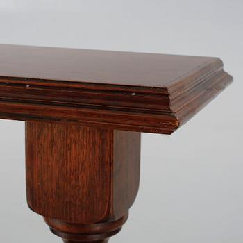 BALUSTRAD, omkring 1900-talets mitt.