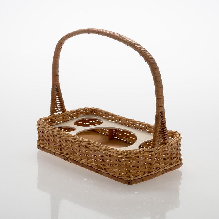 Saara Hopea, basket with a 10-piece glassware set, Nuutajärvi. Design year 1952.