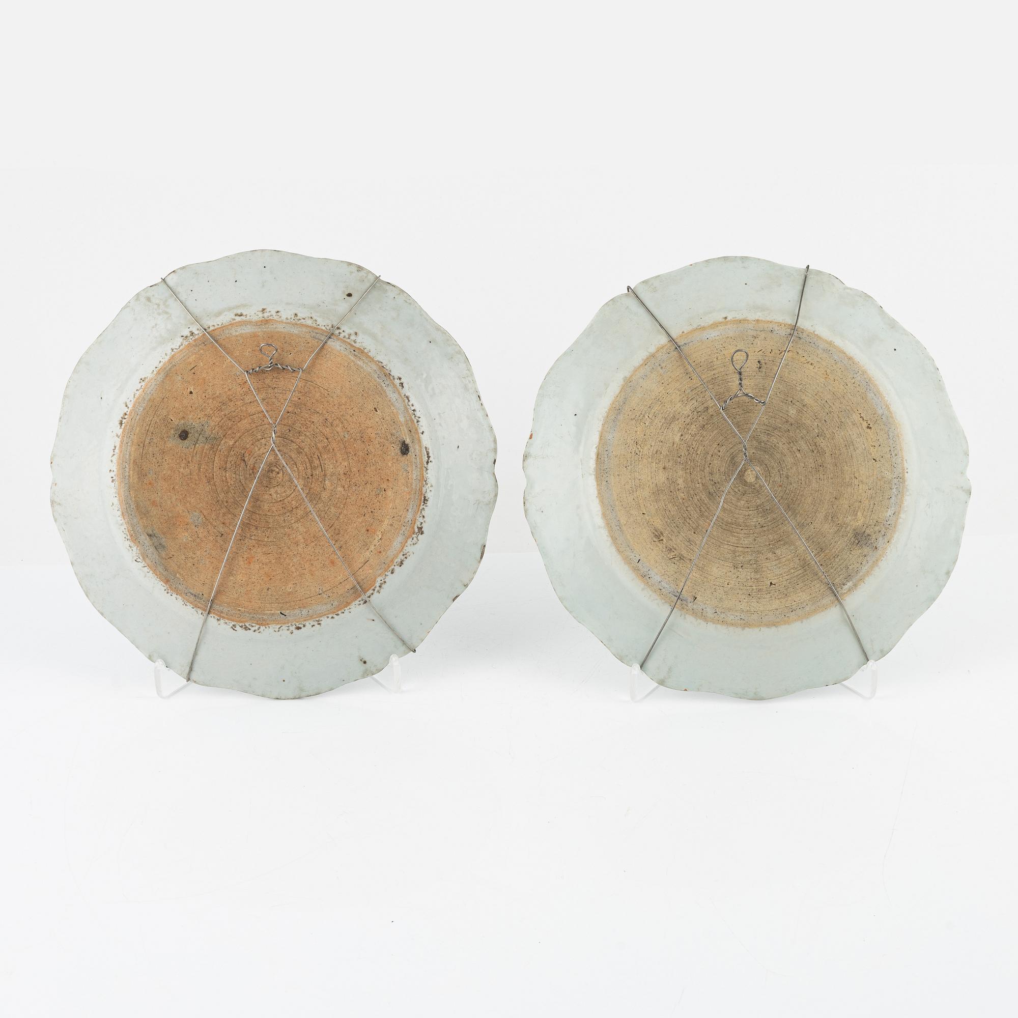 A pair of blue and white dishes, Qing dynasty, Qianlong (1736-95).