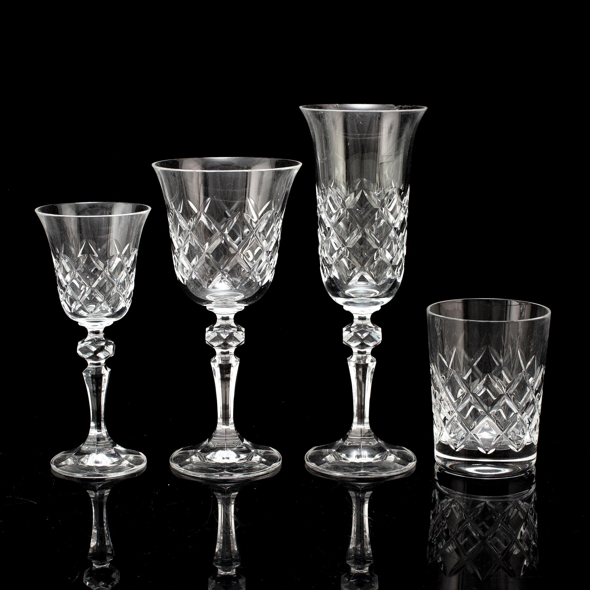 A 20th century glassware set, Böhmen (36 pieces).