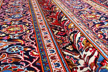 A carpet, Kashan, ca 354 x 251 cm.