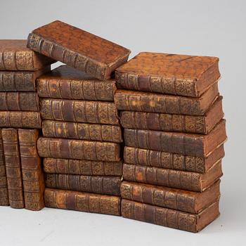 A set of 32 18th century books.