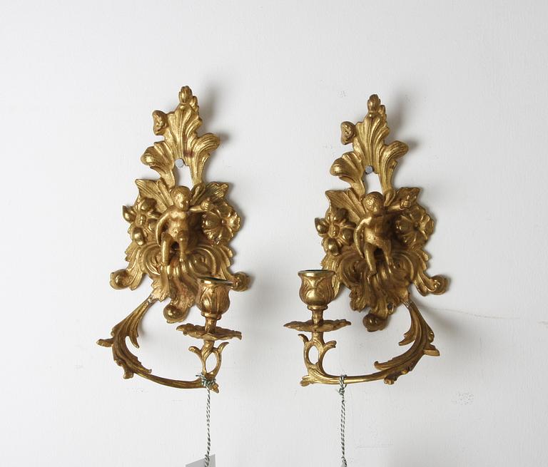 APPLIQUER, två par, Louis XVI-stil, mässing resp rokokostil.