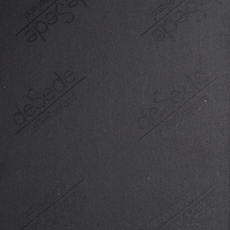 ANDREE PUTMAN, a sofa and easy chair, "Lotus", manufactured by de Sede of Switzerland, late 1900s.