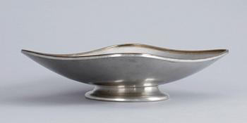 SKÅLFAT, tenn. Firma Svenskt Tenn. 1900-talets första hälft.