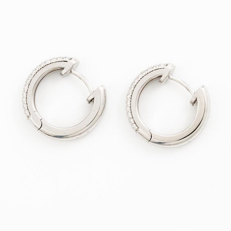 Hoop earrings 18K white gold with brilliant-cut diamonds.