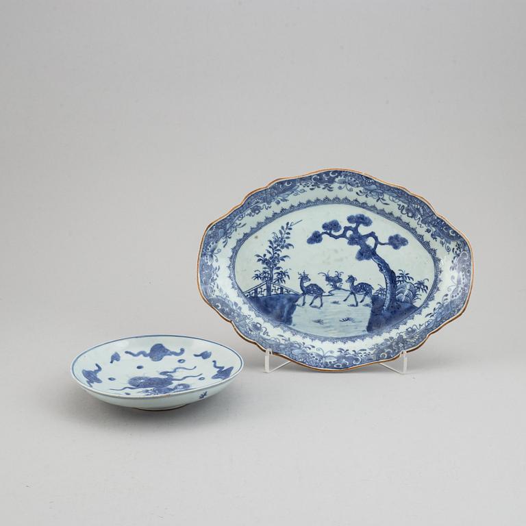 A blue and white serving dish and a japanese dish, Qing dynasty, 18th and 19th century.