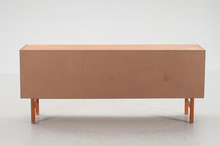 SIDEBOARD, "Arild", Nils Jonsson för Troeds, Bjärnum, 1960-70-tal.