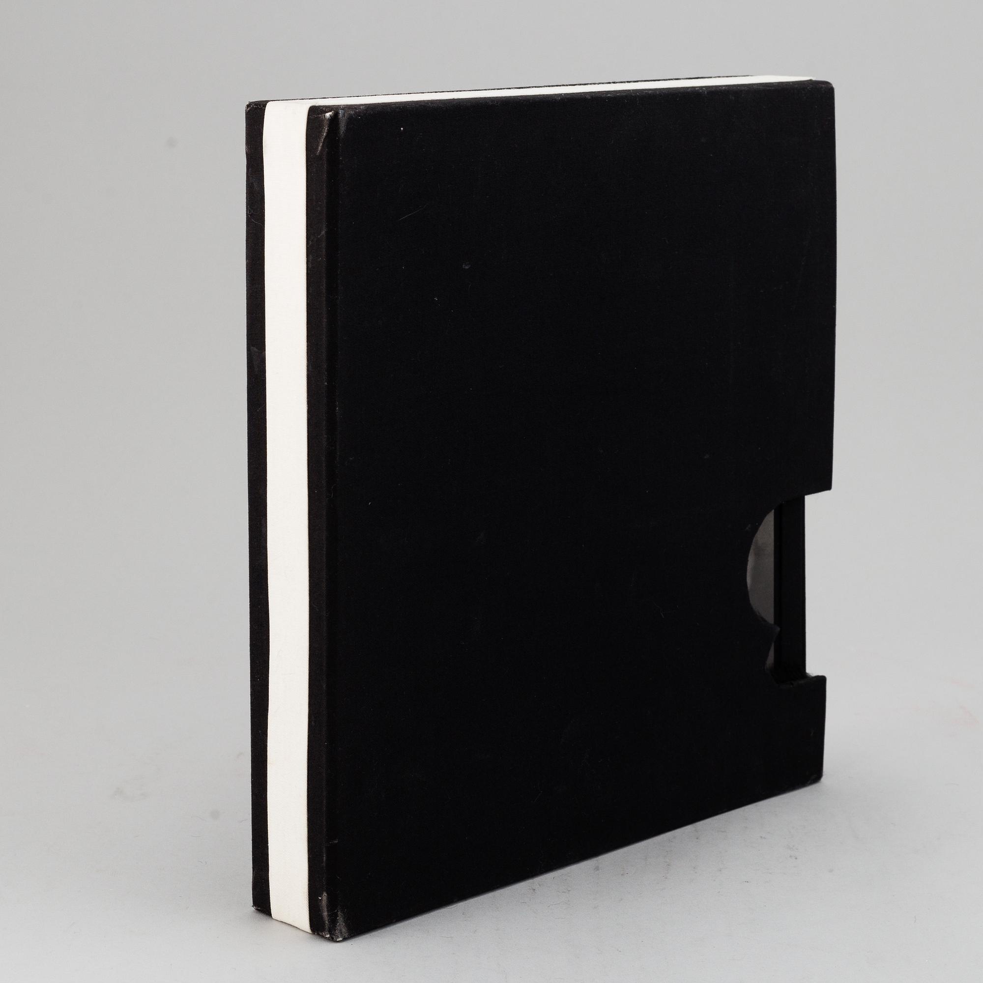 Eva Klasson, photo book,  'Le troisième angle' 1976.