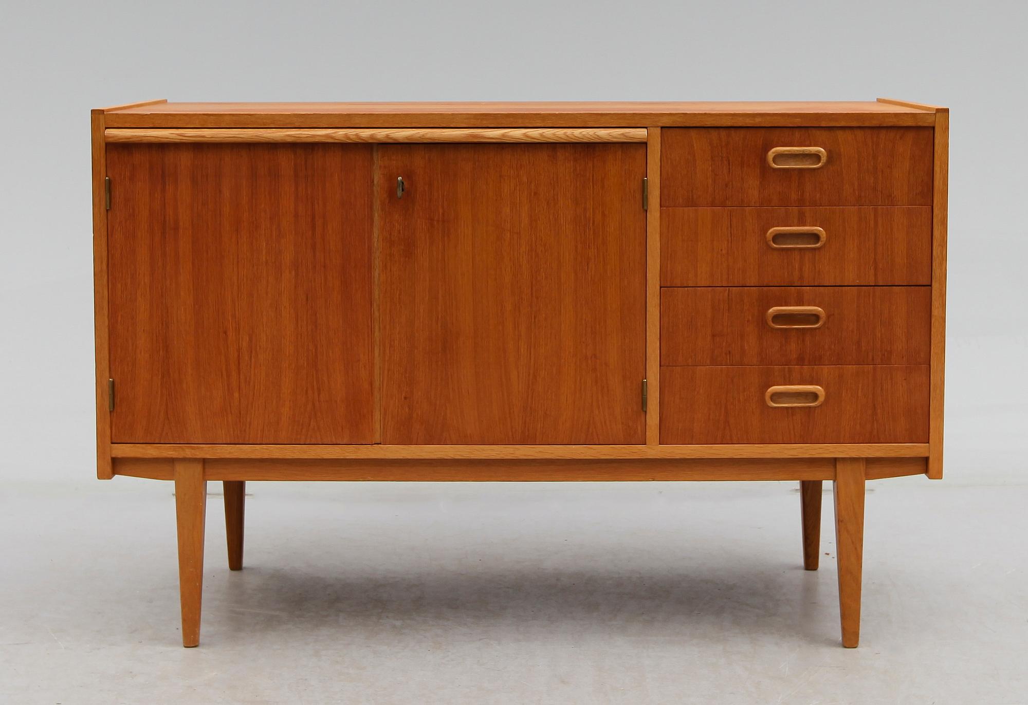 SIDEBOARD, 1900-talets andra hälft.