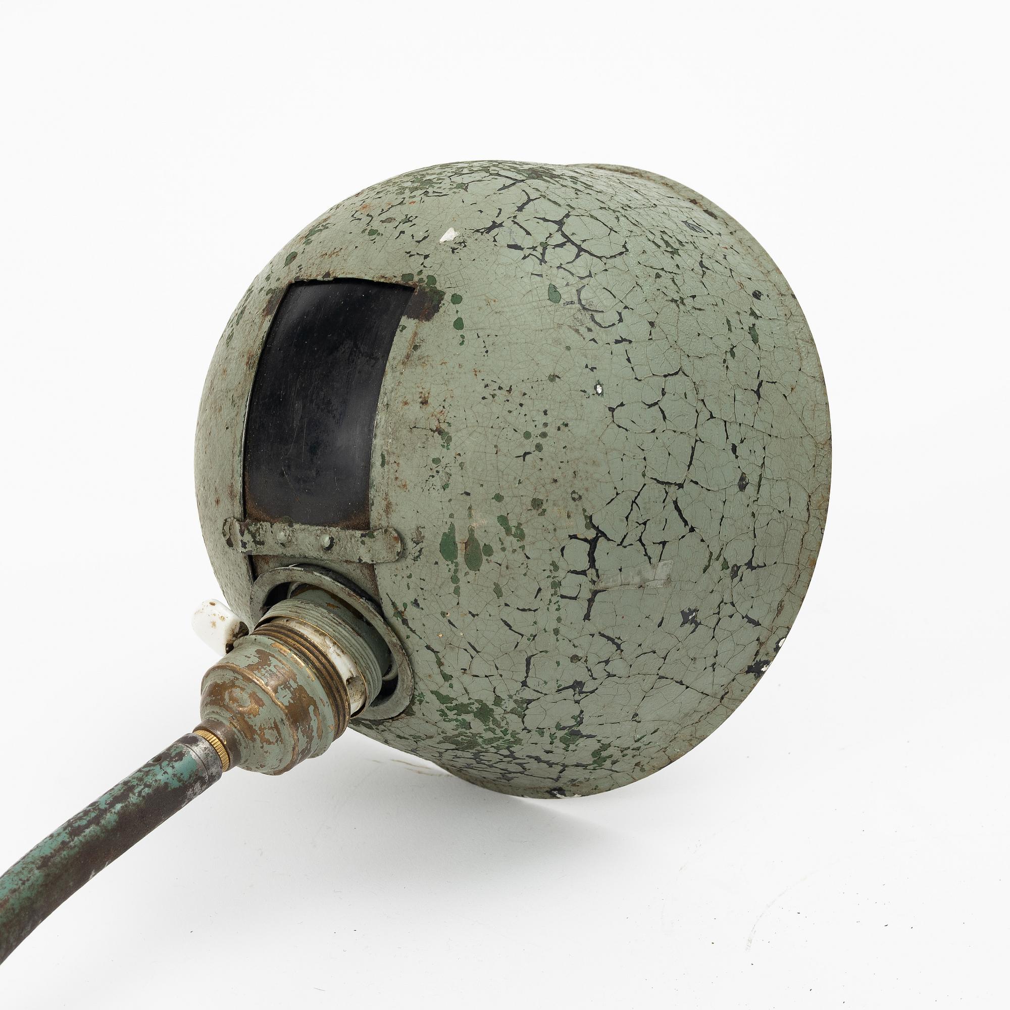 Industrilampa, 1900-talets mitt.