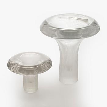 Tapio Wirkkala, vaser, 2, st, modell 3552, "Sopp" signerade Tapio Wirkkala, Iittala -57 och Tapio Wirkkala Iittala.