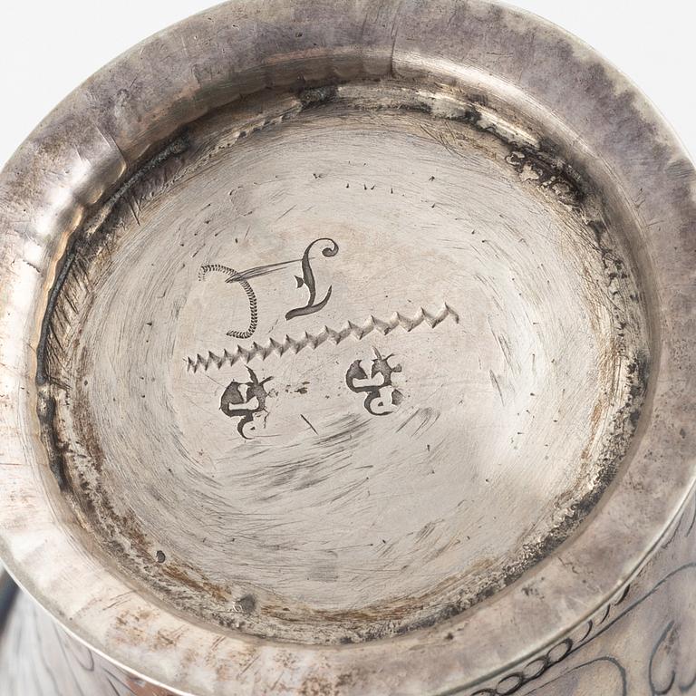 Carl Petter Tellander, a silver beaker, Jönköping, 1742.