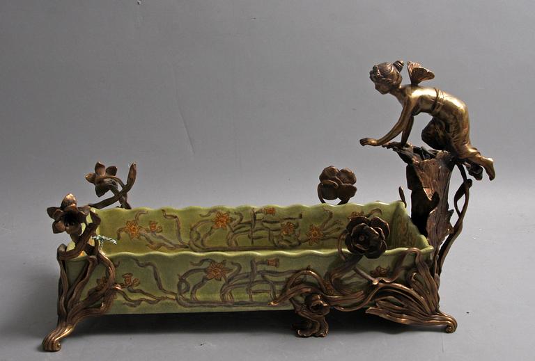 JARDINIERE, jugendstil. 1900/2000-tal.