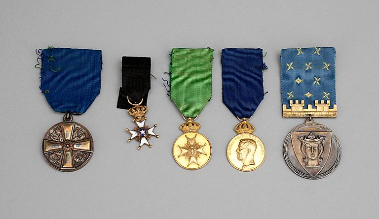 ORDNAR, 5st, bland annat guld, Vasamedaljen, 1900-talets första hälft. Vikt guld ca 23g.
