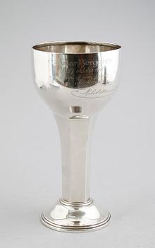 POKAL, silver, K Andersson, Stockholm 1918. Vikt ca 347 gram.