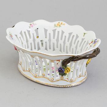 A porcelain bowl from Royal Copenhagen, Denmark, 1889-1922.