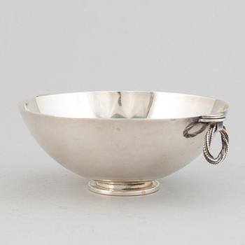 Atelier Borgila, skål med hänklar, sterling silver. Stockholm 1944.