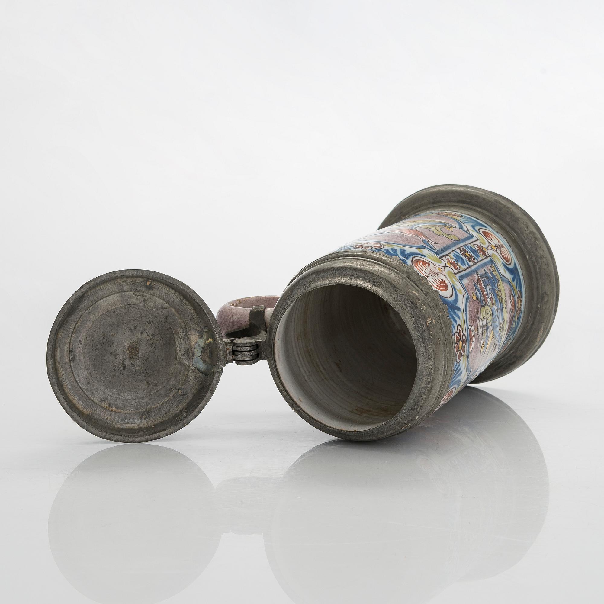 Dryckeskanna, fajans, Mellaneuropa, 1700-tal.