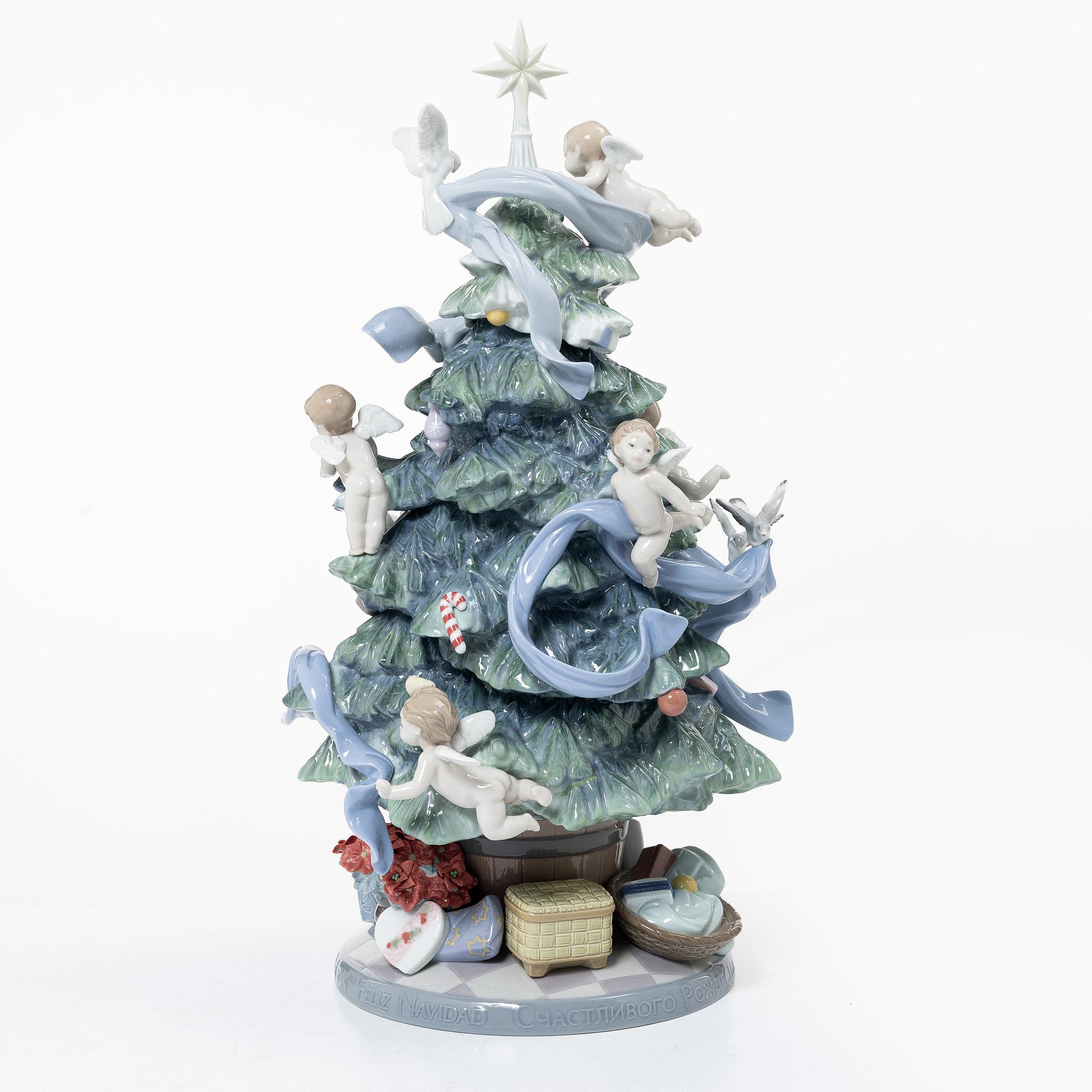 Virginia González, figurine, "Great Christmas tree", Lladró, Spain.
