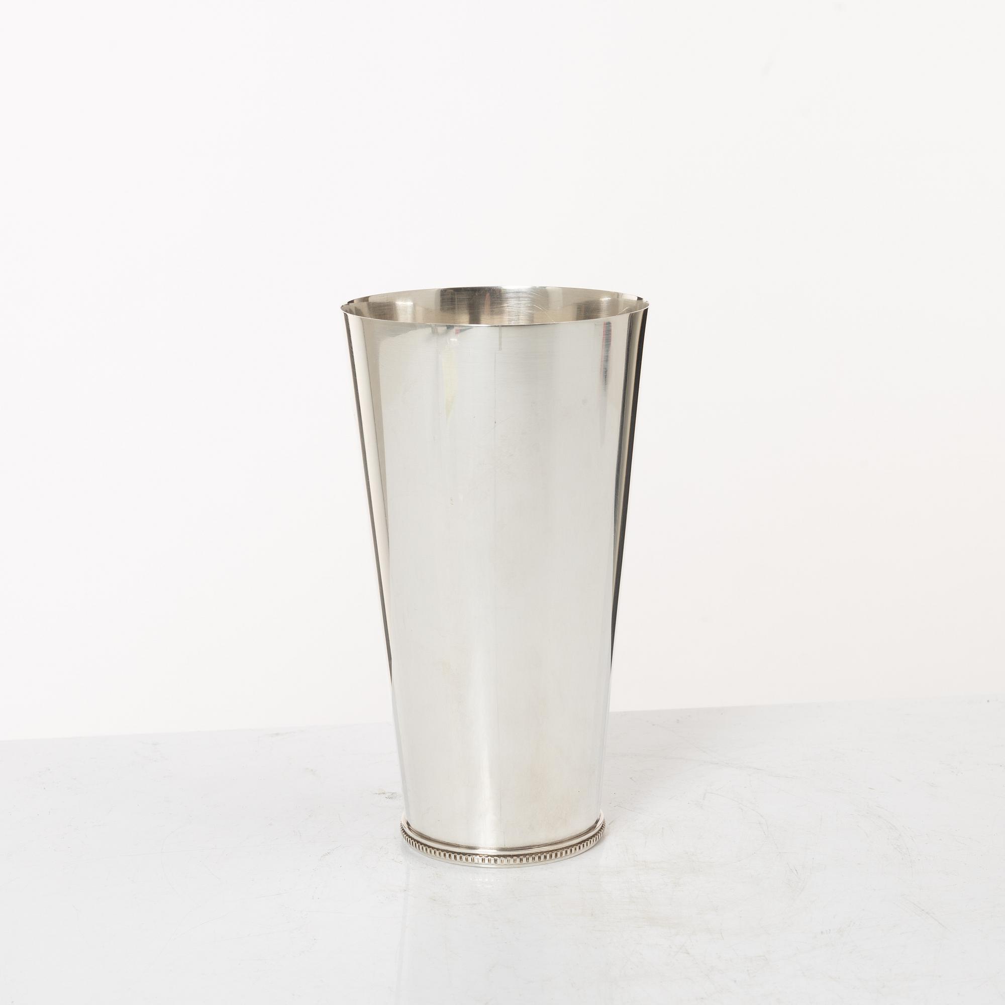 Wiwen Nilsson, vase, sterling silver, Anders Nilsson, Lund 1955.