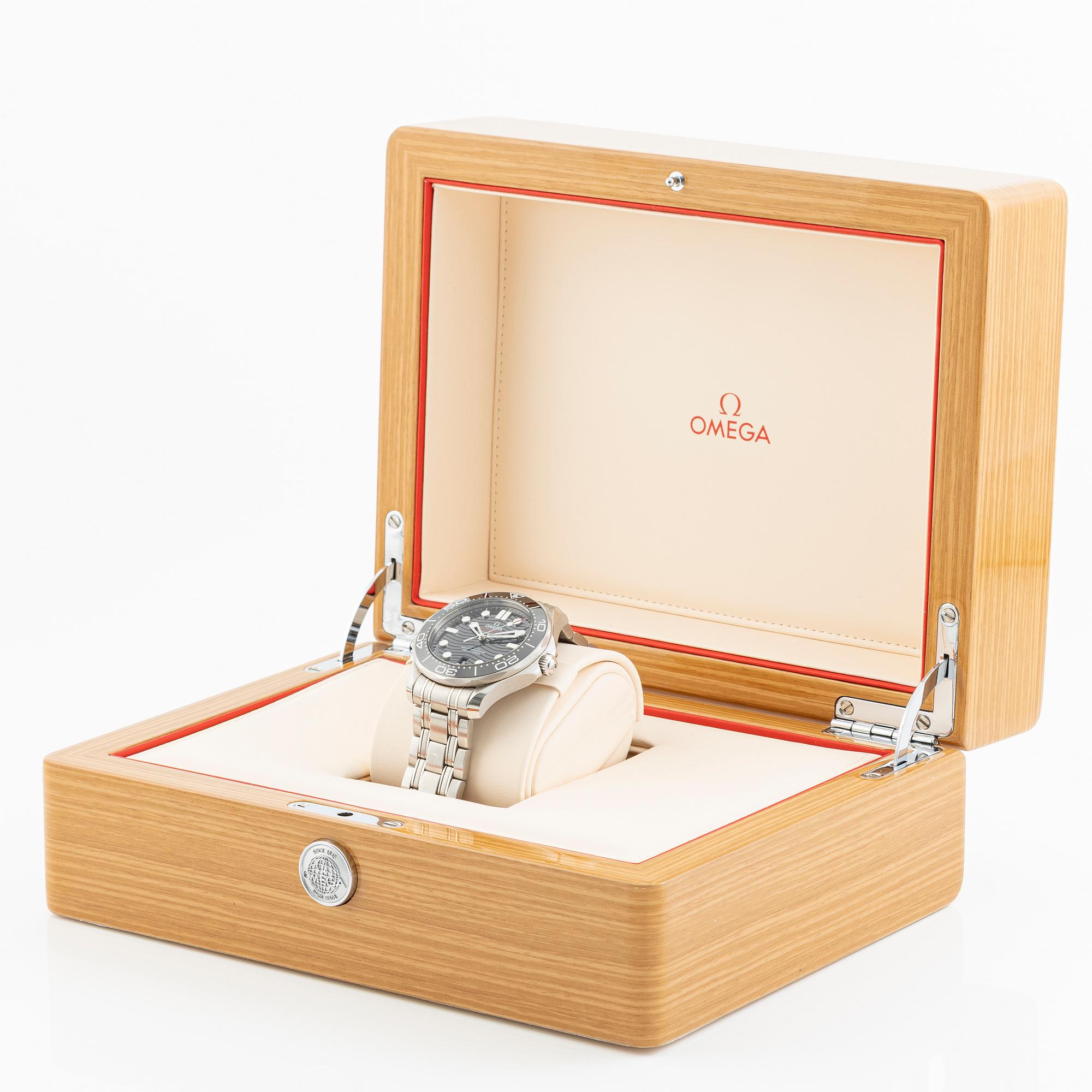 Omega Seamaster, Professional, Diver 300M, wristwatch, 42 mm.