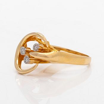 Björn Weckström, An 18K gold ring, with octagon-cut diamonds totalling ca 0.06 ct according to engraving, Lapponia 1975.