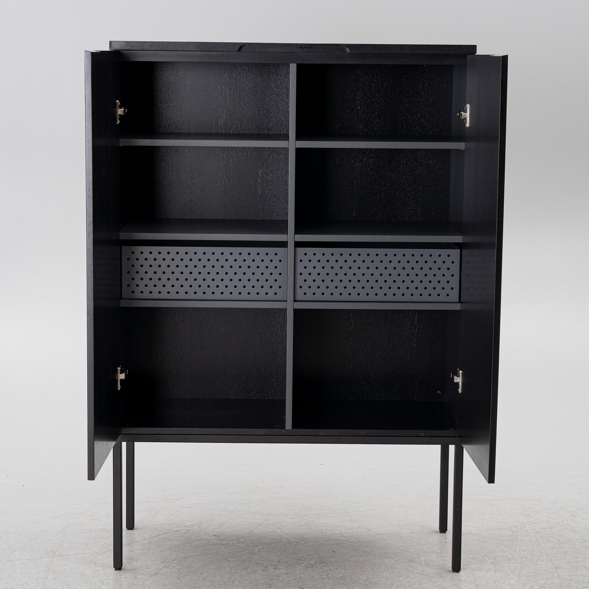 Skåp, ”Barn Cabinet”, Woud, Danmark, samtida.