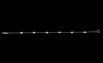 A BRACELET,  Elsa Peretti, Tiffany & Co. Platinum, brilliant cut diamonds.