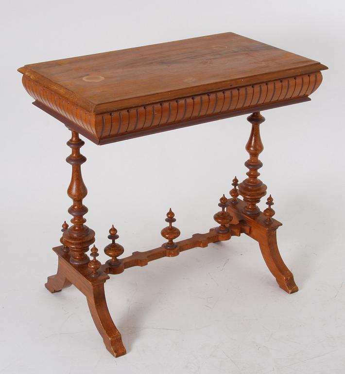 BORD. Nyrenässans, 1800-talets slut.