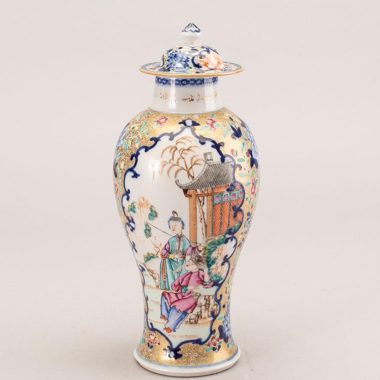 A famille rose porcelain vase with cover, Qing dynasty, Qianlong (1736-95).