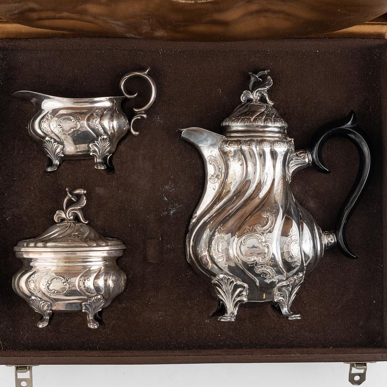 A 3-piece Swedish silver coffee service, mark of CG Hallberg, Stockholm 1948.