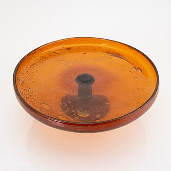 Erik Höglund, serveringsfat signerat och numrerat 159/330.