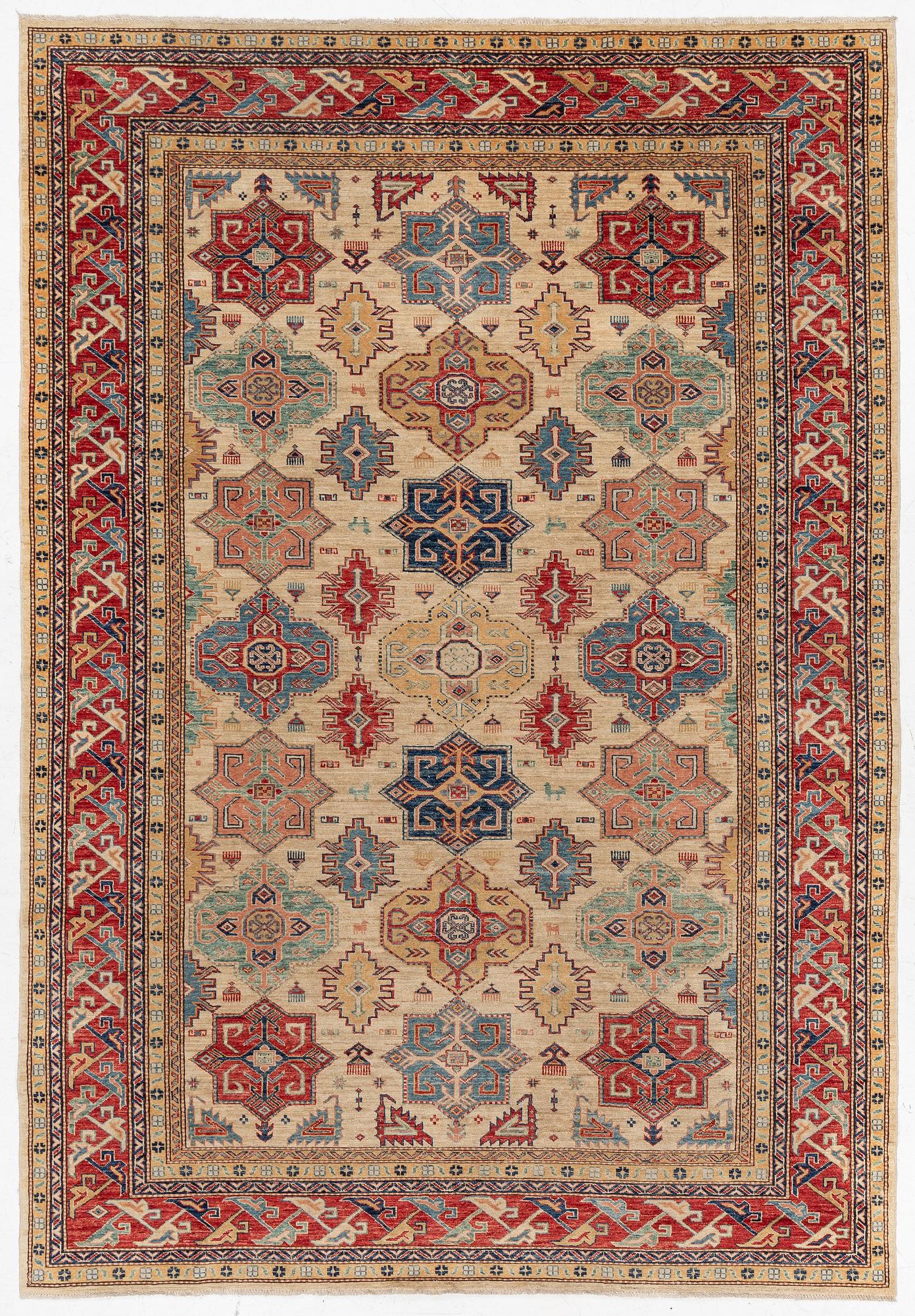 Rug, Pakistan. approx. 300 x 210 cm.