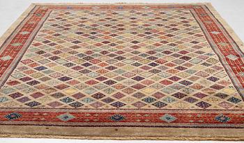 Rug, India 345 x 260 cm.