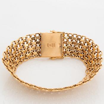 18K gold bracelet.