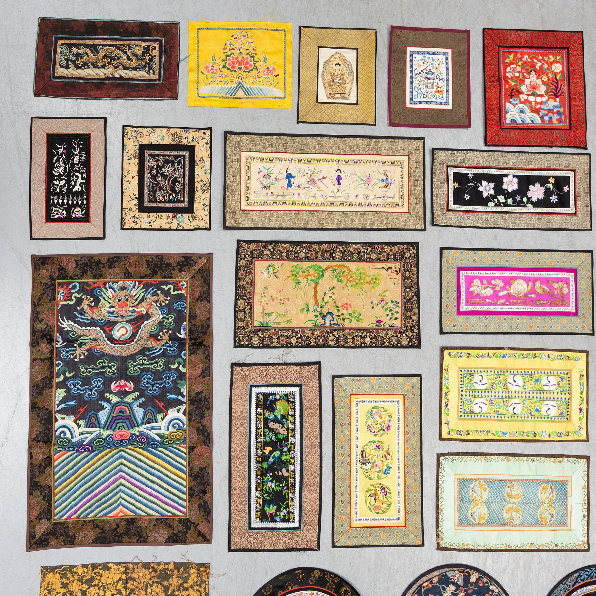32 Chinese silk textiles, 20th century.