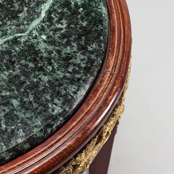 Salongbord, empirestil, 1900-talets första hälft.