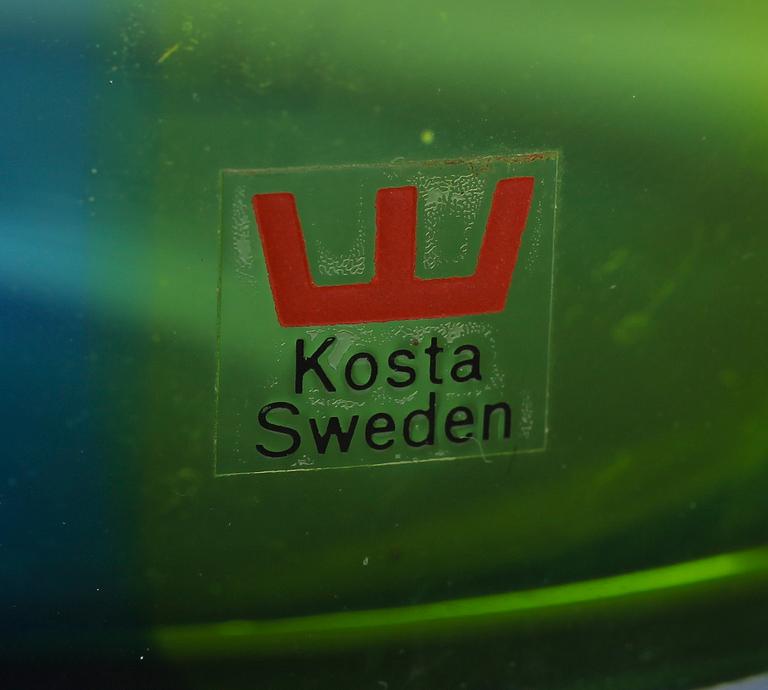BORDSLAMPA, glas, Göran Wärff, Kosta, signerad.
