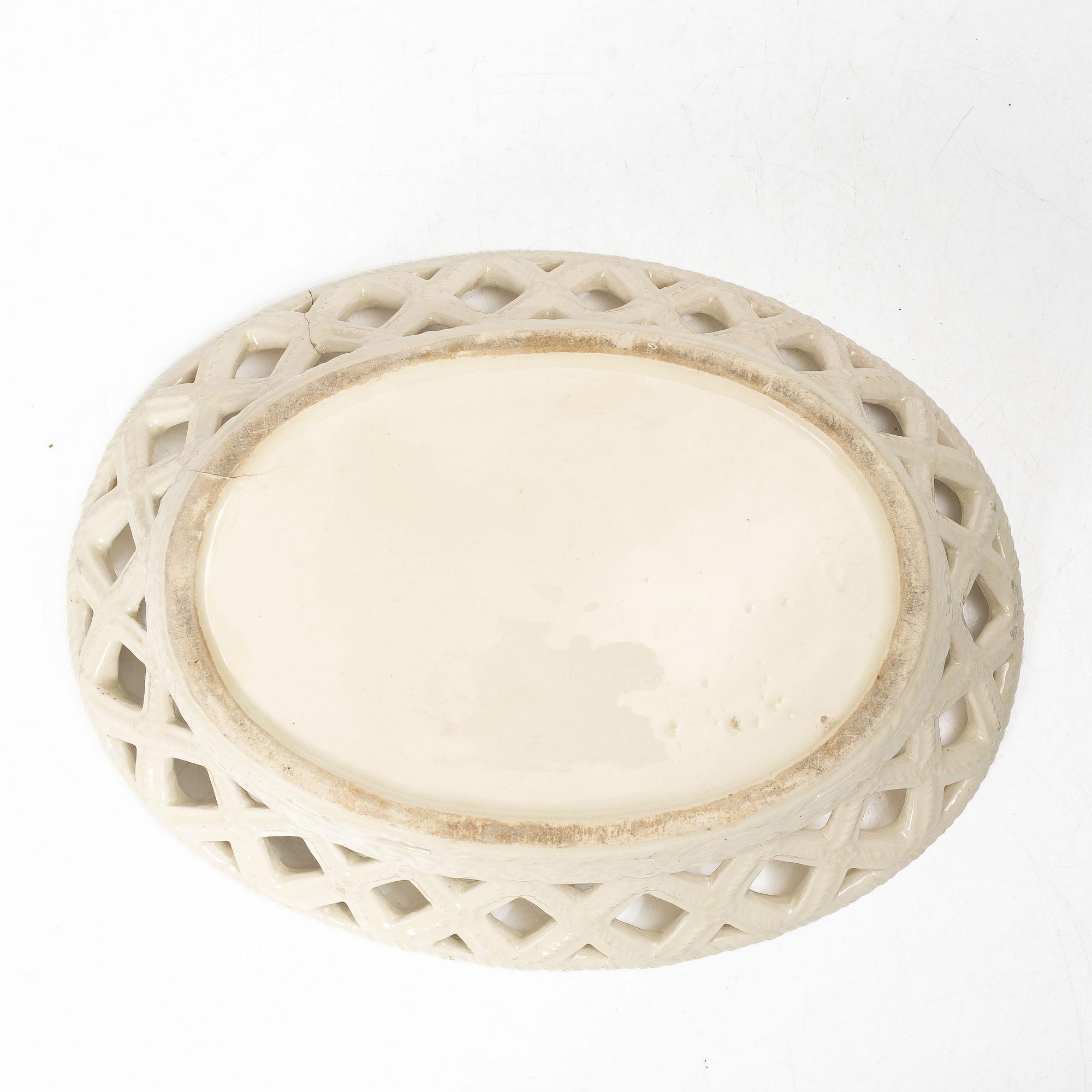 Pierced bowl, faience, 18th century.