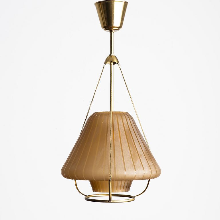 Taklampa, mässing med glaskupa, Bröderna Malmströms Metallvarufabrik, Malmö, 1900-talets första hälft.