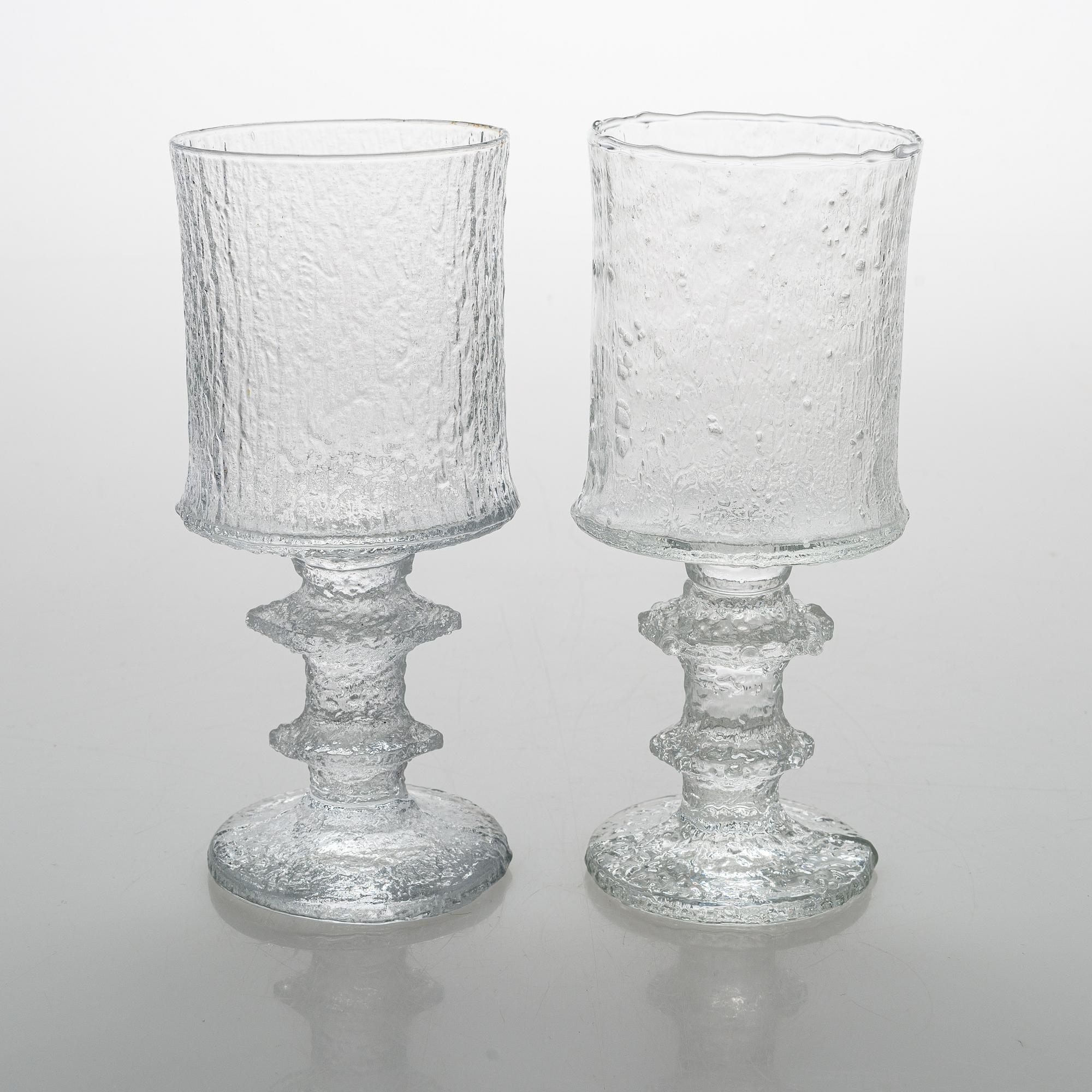 Timo Sarpaneva, A set of seven drinking glasses 'Juhlalasi', signed TS, Iittala. 1967-81.