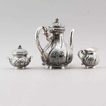 KAFFESERVIS, 3 delar, silver 835, svenska importstämplar. Vikt ca 811 g.