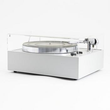 Dieter Rams, a PCS 5S turntable from Braun.